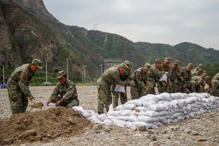 青训教练：国内球员一失误就被网暴 孩子们已经没有了本土偶像